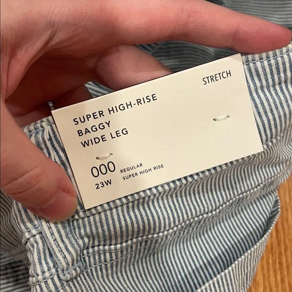 NWT AE blue and white striped wide leg jeans - Picture 3 of 3